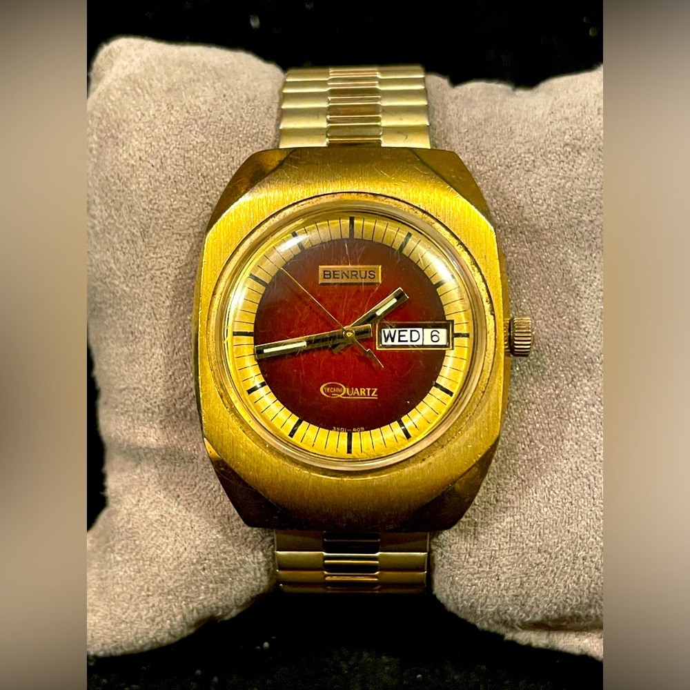 Benrus vintage 1973 techniquartz men’s watch Swiss movement